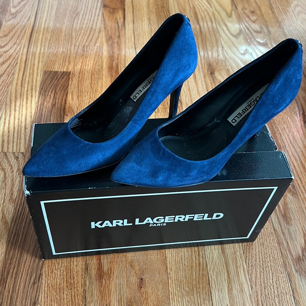 Karl Lagerfeld Paris Suede Pumps, 3inch heel, Navy Blue